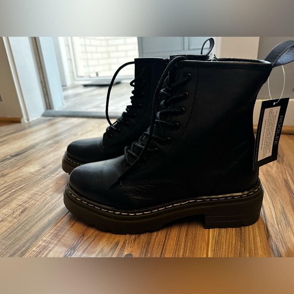 Women’s Black Lace-Up Boots like Dr Martrns